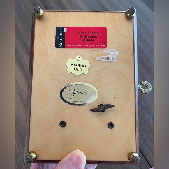 Splendid Italian Violin Inlaid Elegant Wood Music/Jewelry Box Hand Made in Italy - Picture 4 of 15